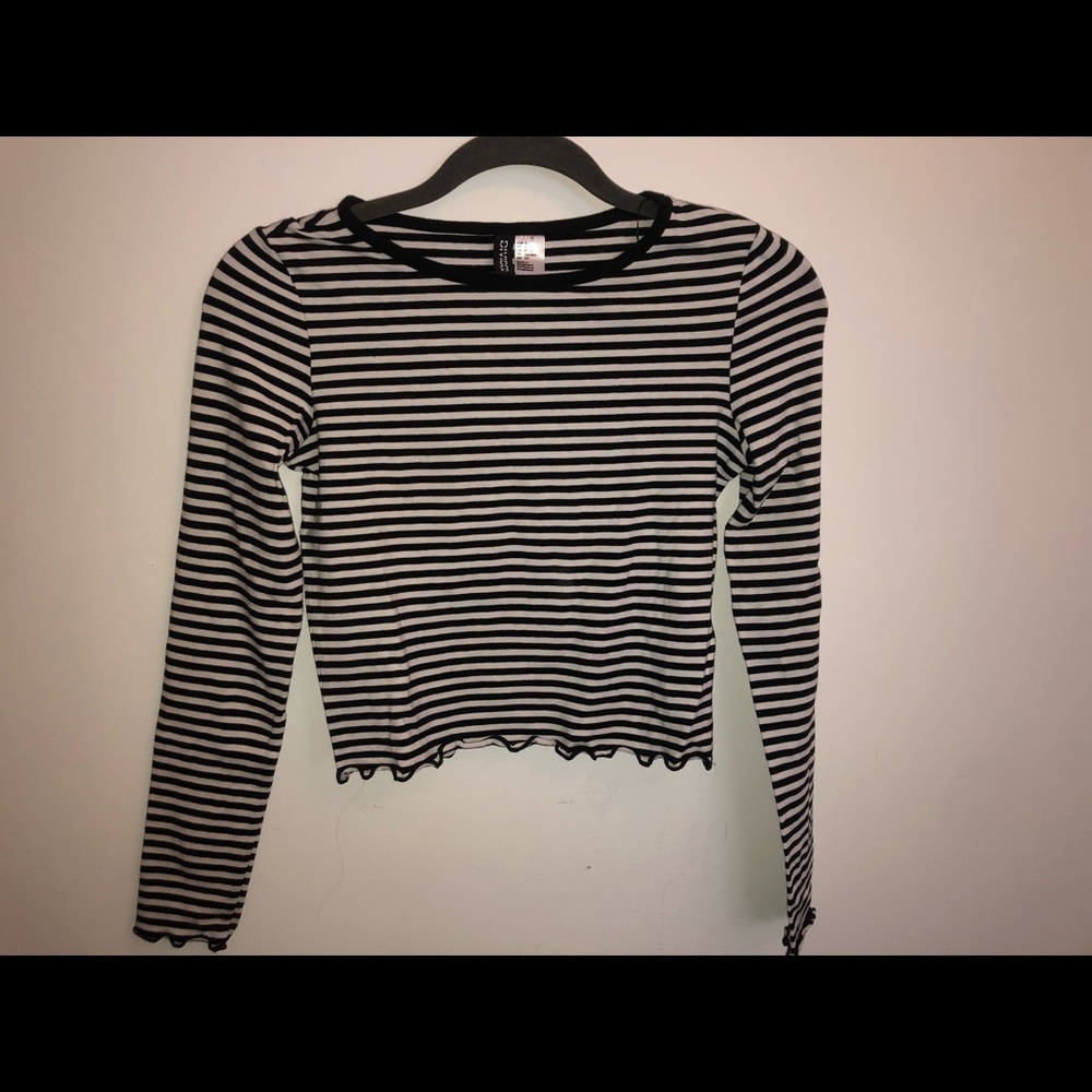 Black and white striped H&M shirt
